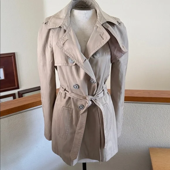 Express short Beige Double-Breasted Trench Coat - Picture 7 of 13